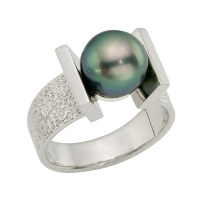 14K WHITE GOLD RING WITH TAHITIAN PEARL